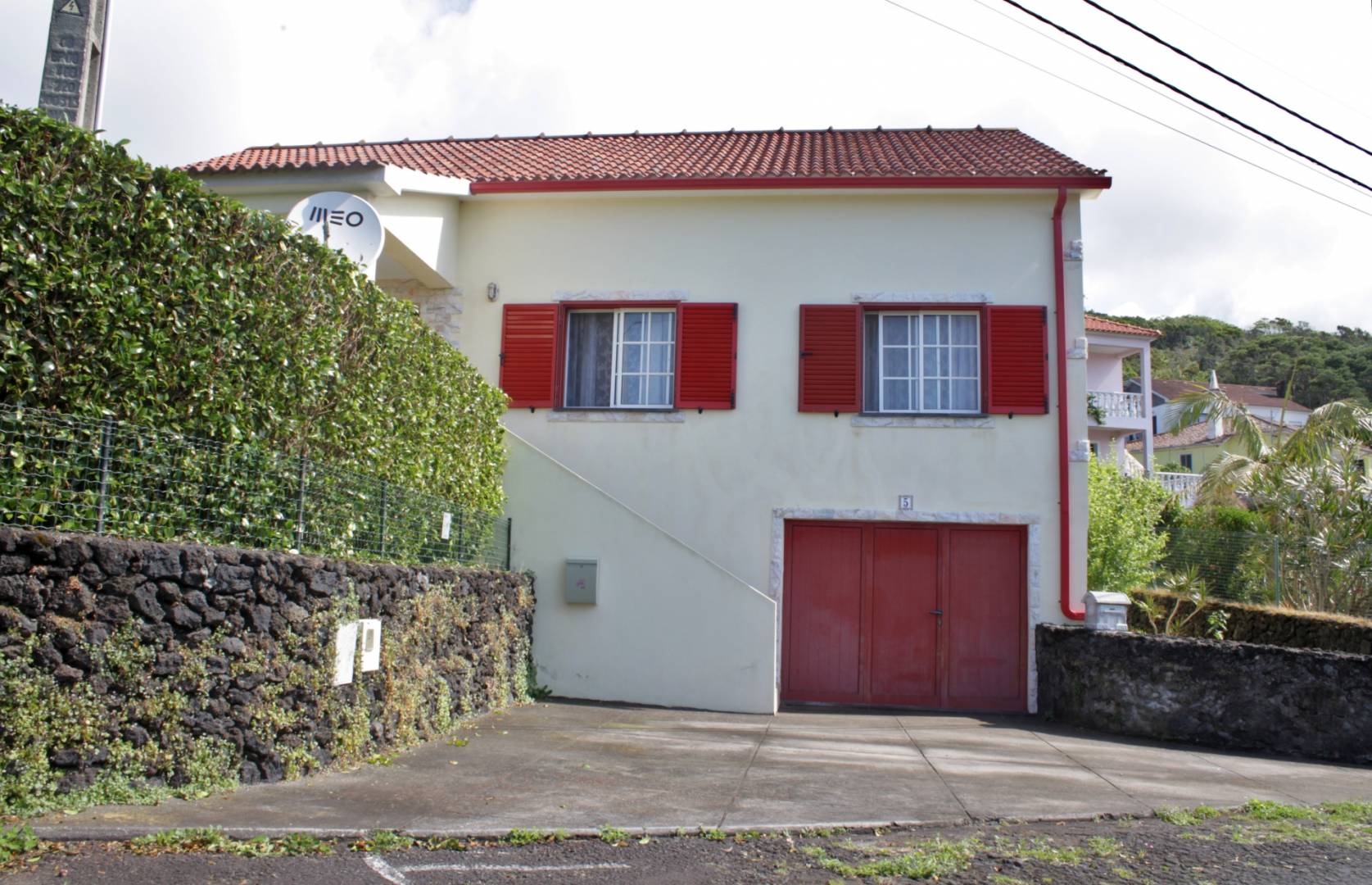 large house ocean view