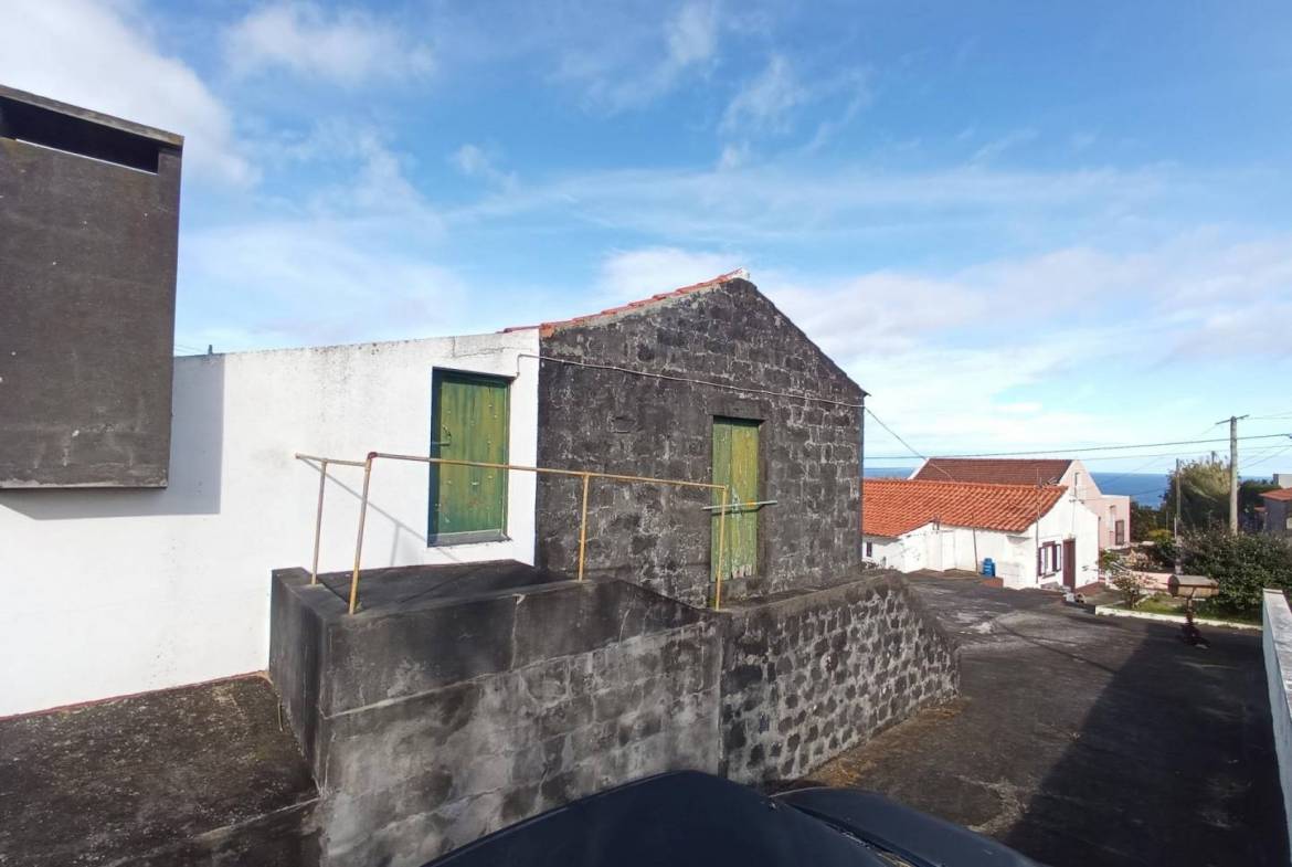 property garden views faial