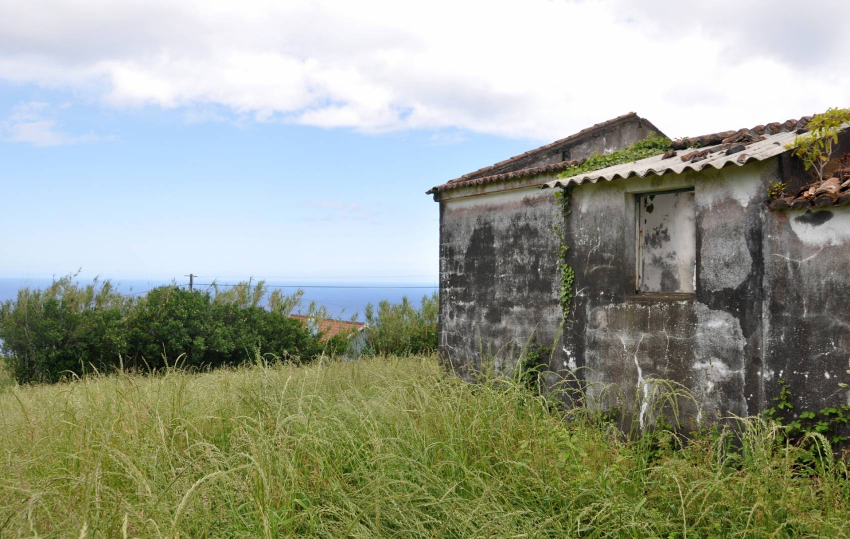 plot ruin view faial