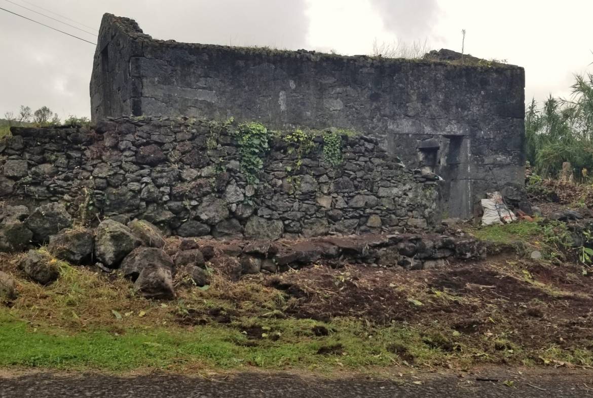 plot ruin view faial